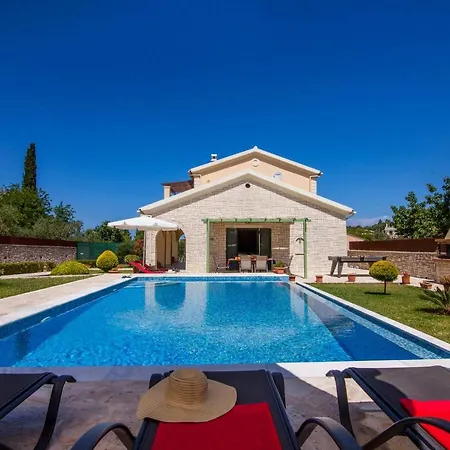 Himara By Villa