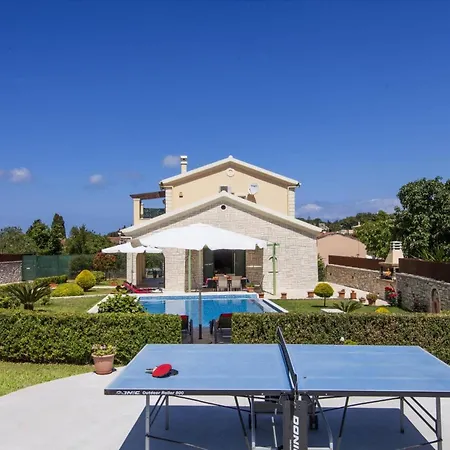 Himara By Villa *
