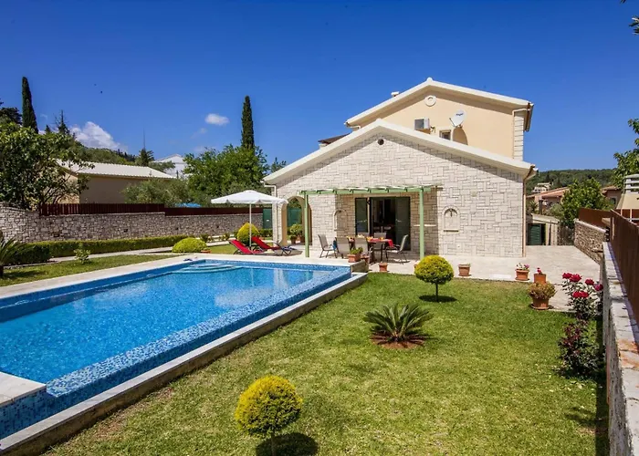 Himara By Villa *