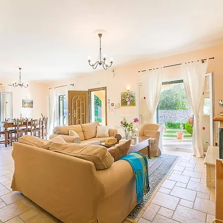 Himara By Villa Kassiopi